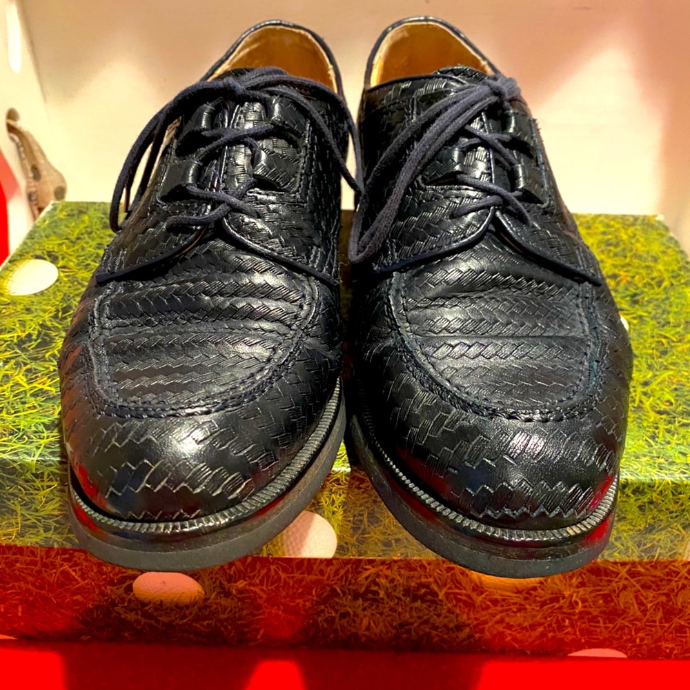 Tags brand Women’s All Leather Navy golf shoe